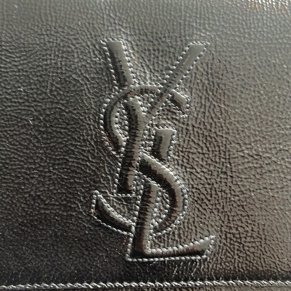 YSL Yves Saint Laurent Textured Patent Calfskin Large Belle De Jour Clutch Black - Picture 9 of 9